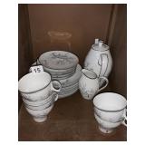 NORITAKE LUNCHEON SET, TEA POT, CREAMER, 6