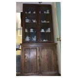 SOLID WOOD TIGER OAK CHINA CABINET WITH GLASS