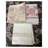 EMBROIDERED / LACE BORDERED TABLECLOTHS