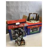 2 WINTER VALLEY FIGURES WITH BOX