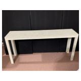 5 FOOT LIBRARY/DISPLAY TABLE HAS PLEXIGLASS ON