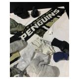 PENGUINS SCARF AND GLOVES AND