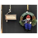 CHRISTMAS WREATH AND GRANDMAS KITCHEN SIGN