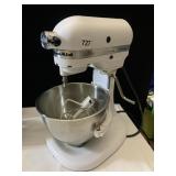 KITCHEN AID MIXER W/ BOWL AND FITTINGS BRUSHING
