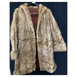 FUR COAT VINTAGE SEE SEPARATION ON SHOULDER -