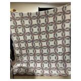 KING-SIZE MACHINE-MADE WEDDING RING QUILT, SOME