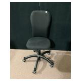 ROLLING OFFICE CHAIR
