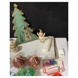 CHRISTMAS CANDLES WREATH