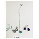 SIVER TONE CHAIN NECKLACE WITH LARGE RHINESTONE