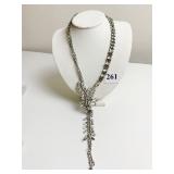 FLORAL STYLE NECKLACE