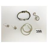 RHINESTONE HOOP EARRINGS LETTER S PIN LEATHER