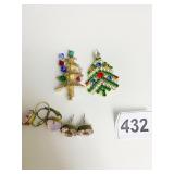 TWO CHRISTMAS TREE PINS WITH RHINESTONES TWO PAIR