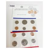 US MINT 1989 UNCIRCULATED COIN SET WITH D AND P