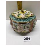 CAPODIMONTE COVERED DISH