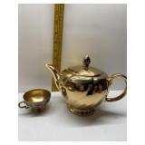 HEAT MASTER ENGLAND TEAPOT AND CUP