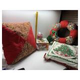 HOLIDAY PILLOW, MUFFY BOX W/ CHRISTMAS TREE