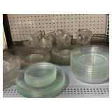 DUNCAN MILLER 7 PLATES, LEAF MOTIF 9 CUPS,