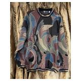 LARGE TUNDRA CANADA SWEATER GREAT COLOR