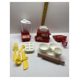 BETTY CROCKER TOY BAKING SET