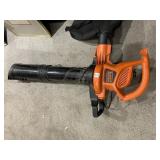 BLACK AND DECKER ELECTRIC LEAVE BLOWER/VAC