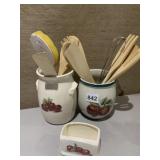 UTENSILS AND HOLDER