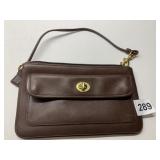 COACH BROWN LEATHER PURSE LIKE NEW -