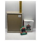 FRAME AND KITTY CLAUS ORNAMENT