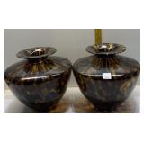 10" H TWO TONE BLOWN GLASS WIDE BODY VASE 9.5" W