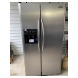 FRIGIDAIRE SIDE BY SIDE STAINLESS FINISH