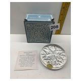 AVON 24% LEAD CRISTAL SNOWFLAKE PAPERWEIGHT, NEW