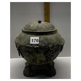 IRON CANISTER WITH LID AND GRAPE MOTIF