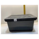 STORAGE TOTE LOCKING HANDLE