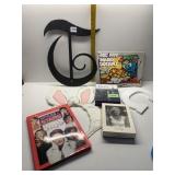 IRON LETTER T, 1986 GARFIELD CALENDAR, NOTE