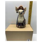 JIM SHORE ANGEL OF HOSPITALITY IN BOX