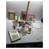 DOILIES, PAPER RIBBON/WIRE, RAFFIA, GEODE,