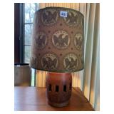 BARREL BASE LAMP W/ SHADE