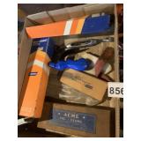 SHARPENER STONES, WINDSOR CLUB WOOD CHEESE BOX