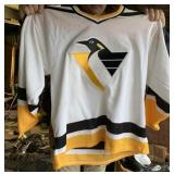 PENGUINS JERSEY SZ. G/L