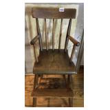 ANTIQUE YOUTH HIGHCHAIR