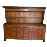 EARLY PINE 1 PIECE SIDEBOARD W/ PLATE PLOWS BASE