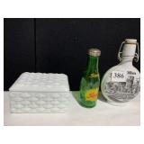 SQUIRT BOTTLE, DECANTER, OLD MORGANTOWN QUILTED