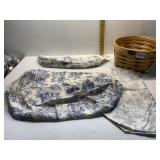 PETERBORO BASKET AND BASKET LINERS