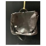 GAP LEATHER DARK BROWN TOTE INSIDE ZIPPER AND