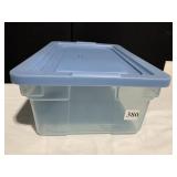 3 GALLON RUBBER MAID STORAGE