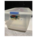 RUBBERMAID TOTE 60 QTS