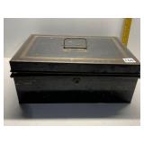 LOCKING METAL BOX, NO KEY