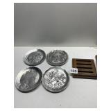 WENDELL AUGUST 4 PLATES W/ WOOD HOLDER