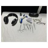 SENNHEISER WIRELESS HEADPHONES NEED CORD AND PAD,