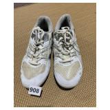 ACES VOLLEYBALL SHOES SZ 9.5