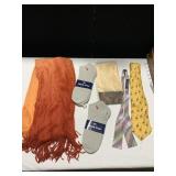 BROOKS BROTHERS BOW TIE, GIRAFFE TIE, SOFT ORANGE